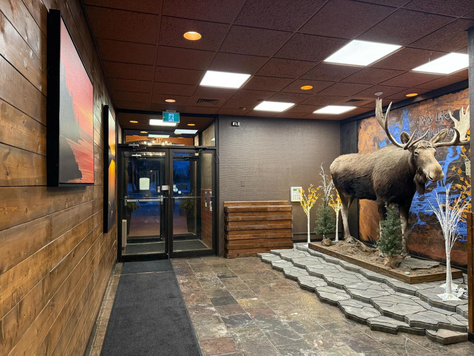 Copper River Inn Fort Frances Exterior photo